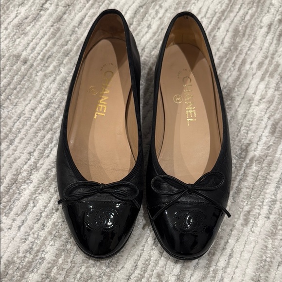 Chanel Black Ballet Flats - Picture 1 of 3